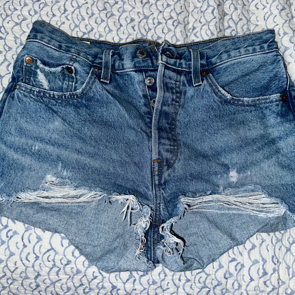 Levi’s high waisted shorts